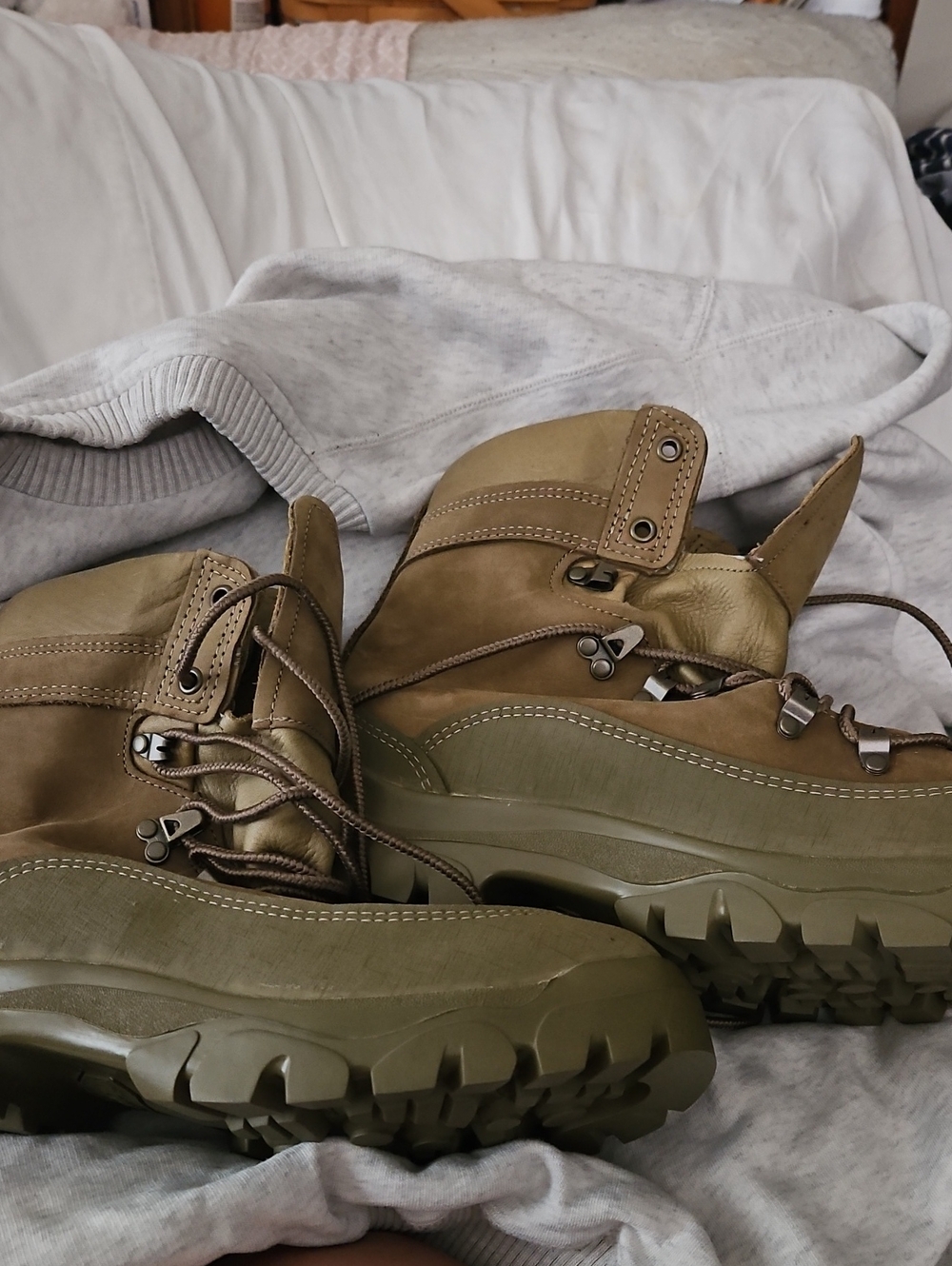 Vibram Men's Olive Tactical Boots GORE TEX